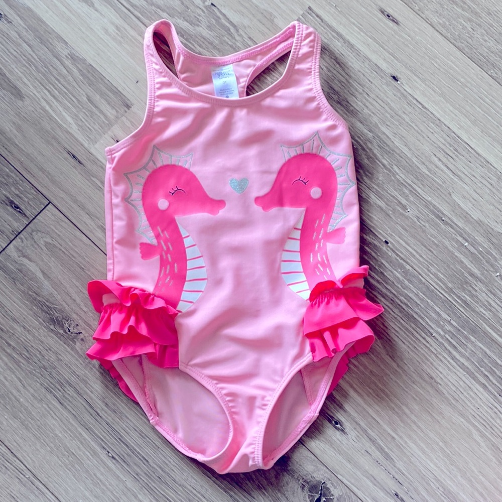 Like New Carter’s 3T Girls Seahorse Swimsuit 💕